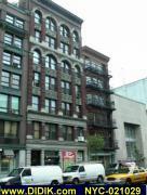 thm_NYC-021029.jpg